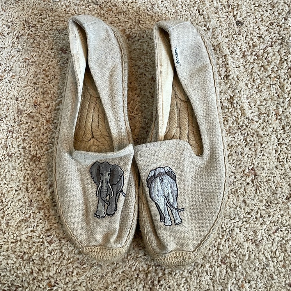Elephant Soludos, size W9.5
